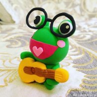趣味手工弹吉他唱情歌的DIY陶艺小青蛙