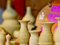 开一家手工陶艺店的商品陈列有哪些基本形式？