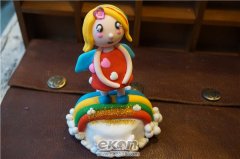 陶艺DIY手工加盟店分享彩虹上的小女孩粘土